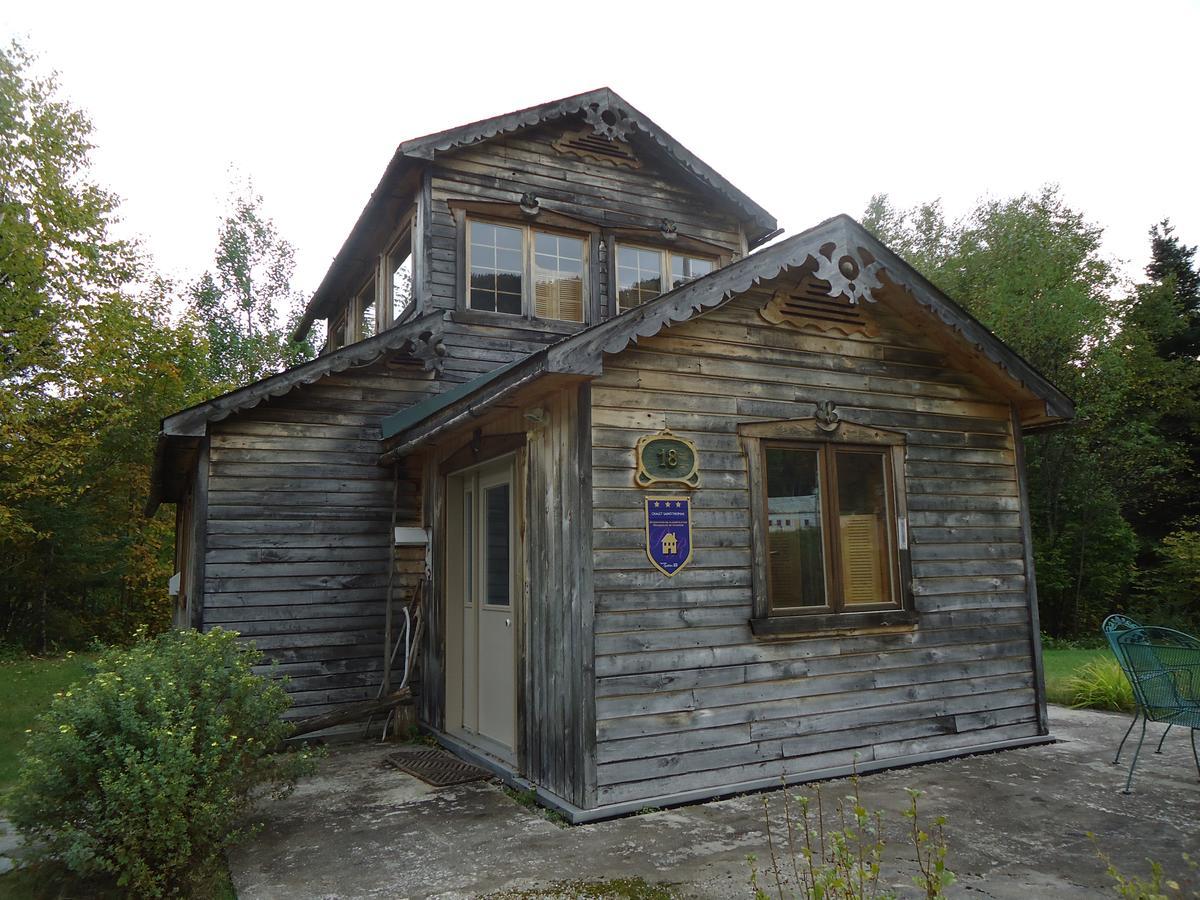 Chalet Saint-Thomas LʼAnse-Saint-Jean Exterior foto